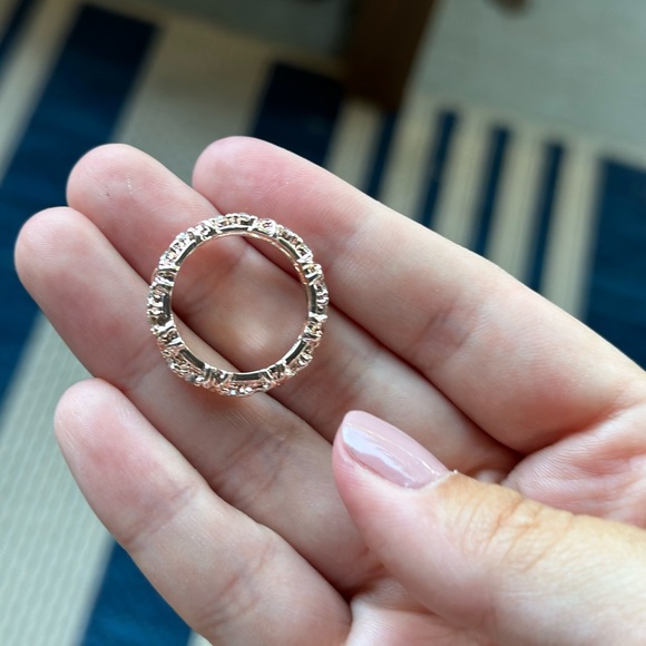 New very Sparkly Shiny Gold 14k plated Ring - Picture 9 of 10